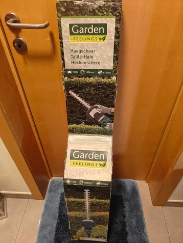 Sentiments de jardin avec un taille-haie, Enlèvement, Comme neuf
