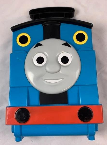 Thomas de Trein Take-n-Play Tote-a-Train Playbox Koffer, Hobby en Vrije tijd, Gezelschapsspellen | Bordspellen, Zo goed als nieuw