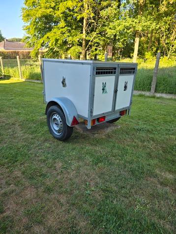 Honden aanhangwagen  beschikbaar voor biedingen