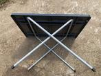 opvouwbaar campingtafeltje met blad van kunststof, Caravans en Kamperen, Ophalen of Verzenden, Zo goed als nieuw, Campingtafel