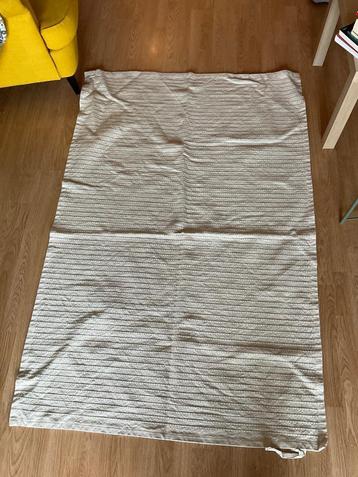 Katoenen tapijt beschikbaar voor biedingen