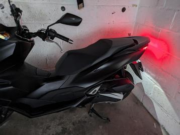 Pcx 125 Honda noir Mat garantie Honda jusqu'à décembre 2027  disponible aux enchères