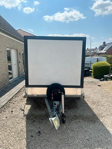 Dichte aanhangwagen Deckx  beschikbaar voor biedingen