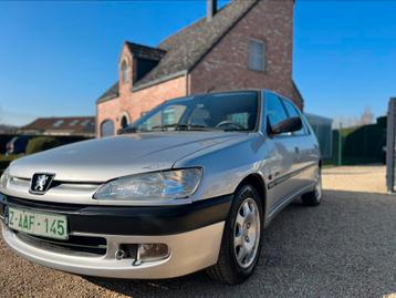 Strakke Peugeot 306/benzine / 113934/ gekeurd 