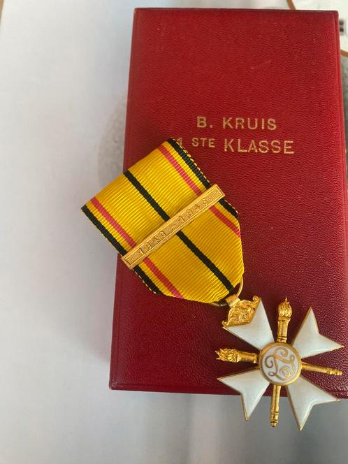 Burgerlijkkruis verzet eerste klasse in doos, Verzamelen, Militaria | Algemeen, Ophalen of Verzenden