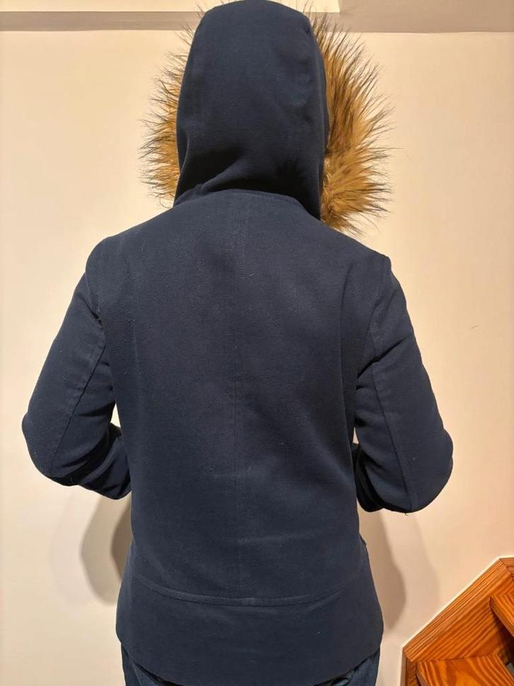 Manteau tendance JBC –Dame taille 40 – Capuche fourrure, Kleding | Dames, Jassen | Winter, Zo goed als nieuw, Maat 38/40 (M), Blauw
