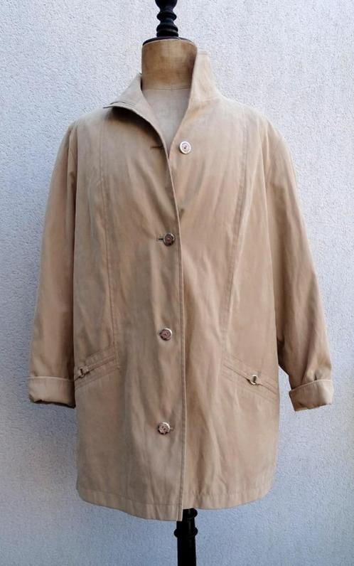 Beige regenjas - perzikhuid - T42, Kleding | Dames, Jassen | Zomer, Zo goed als nieuw, Maat 42/44 (L), Beige, Ophalen of Verzenden