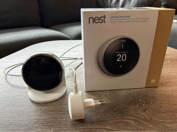 Google Nest thermostaat (3e generatie) inclusief standaard, Doe-het-zelf en Bouw, Thermostaten, Zo goed als nieuw, Slimme thermostaat