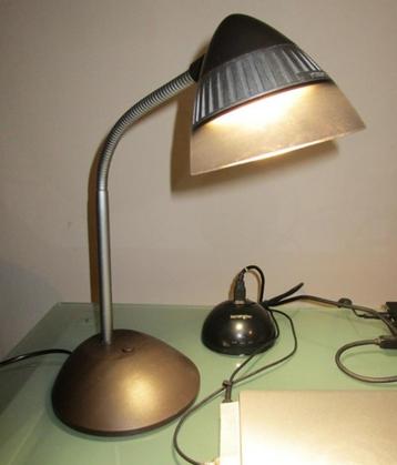 Flexibele bureaulamp met LED-verlichting merk PHILIPS beschikbaar voor biedingen