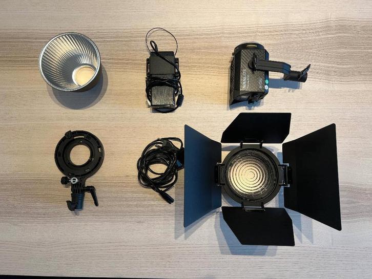 Nanlite Forza 60BII Bi-Color LED Light Premium Kit, TV, Hi-fi & Vidéo, Photo | Studio photo & Accessoires, Comme neuf, Lampe ou Kit de flash