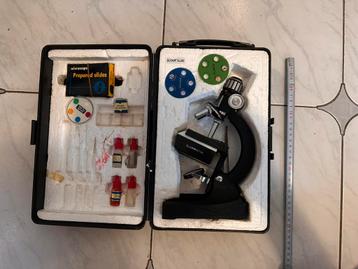 Microscoop beschikbaar voor biedingen