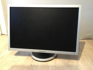 SAMSUNG SYNCMASTER 940 BW disponible aux enchères