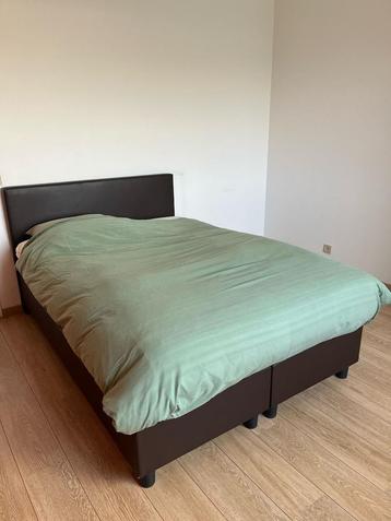 Lit complet 140x200cm beschikbaar voor biedingen