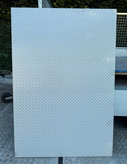 nieuwe reststukken RVS traanplaat 5/7 mm, Doe-het-zelf en Bouw, Platen en Panelen, Zo goed als nieuw, Ophalen