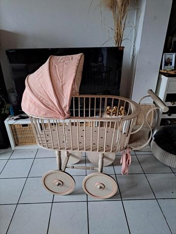 Oude houten wieg., Kinderen en Baby's, Babywiegjes en Ledikanten, Ophalen, Gebruikt, Wieg