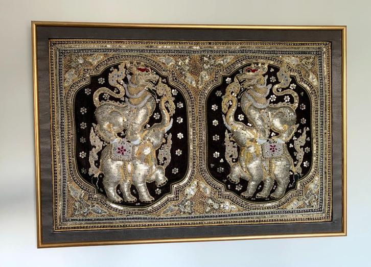 Birmees Kalaga wandtapijt borduurwerk Myanmar 82 x 57 cm, Antiek en Kunst, Kunst | Niet-Westerse kunst, Ophalen
