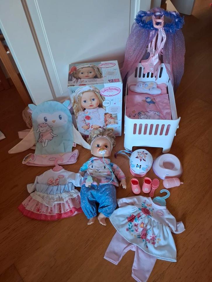 Pakket pop Sophia van baby Annabell met veel toebehoren, Enfants & Bébés, Jouets | Poupées, Enlèvement
