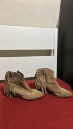 Bottines western, Enlèvement, Comme neuf