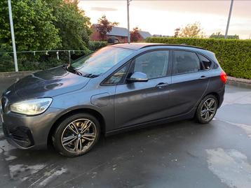BMW 225 xe m sport, Auto's, BMW, Automaat, Zwart, 2 Reeks Active Tourer, Vierwielaandrijving