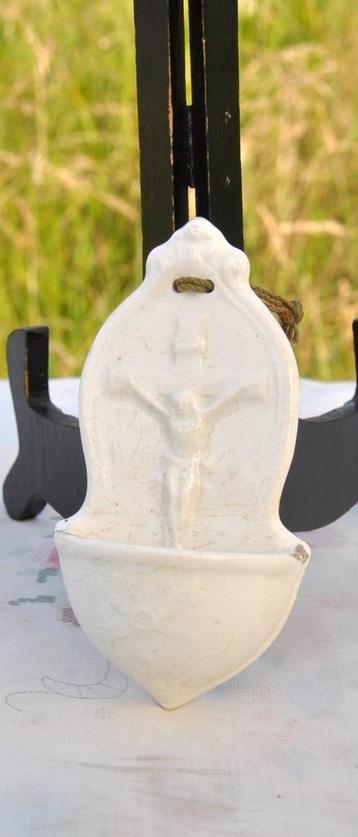 benitier en faience petrus regout maastricht  beschikbaar voor biedingen