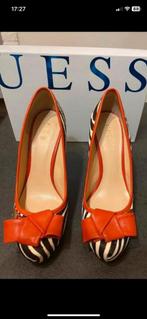 Talon Guess, Ophalen, Gedragen