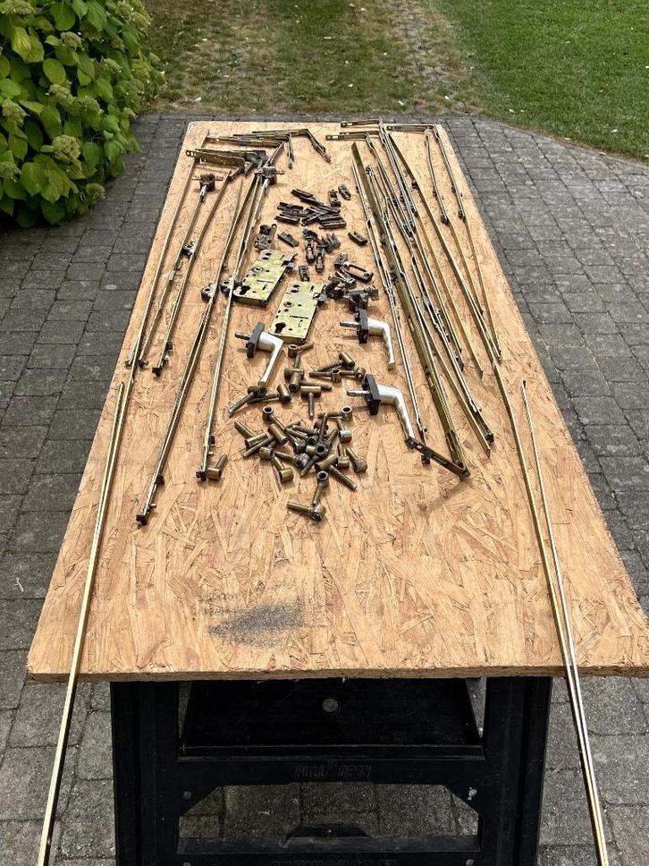 Quincaillerie de fenêtres et de portes, Doe-het-zelf en Bouw, IJzerwaren en Bevestigingsmiddelen, Gebruikt, Overige typen, 100 tot 250 mm