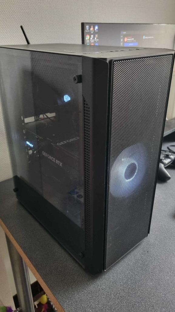 Gaming PC: RTX 4070 Ti - Ryzen 5 5600x - 32 GB RAM, Computers en Software, Desktop Pc's, Zo goed als nieuw, 3 tot 4 Ghz, SSD, 32 GB