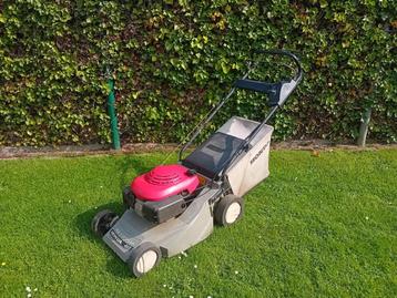 Grasmaaier honda zelftrekkend beschikbaar voor biedingen