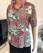 Gorgeous vintage blouse with floral/zebra print (size S/M/L), Maat 38/40 (M), Ophalen of Verzenden, Vintage, Grijs