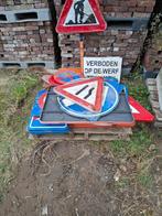 Verkeersborden, Doe-het-zelf en Bouw, Overige Doe-Het-Zelf en Bouw, Ophalen, Zo goed als nieuw