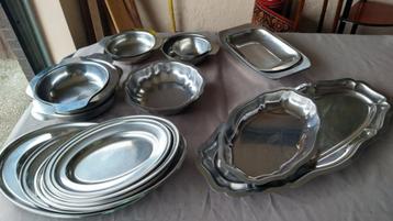 Lot inox kommen en schotels beschikbaar voor biedingen