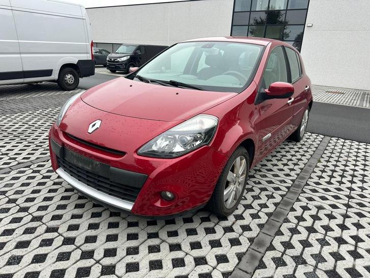 Renault Clio 1.2i 74kw 5 deurs, Auto's, Renault, Particulier, Clio, Benzine, Euro 4, 5 deurs, Handgeschakeld, Leder, Ophalen