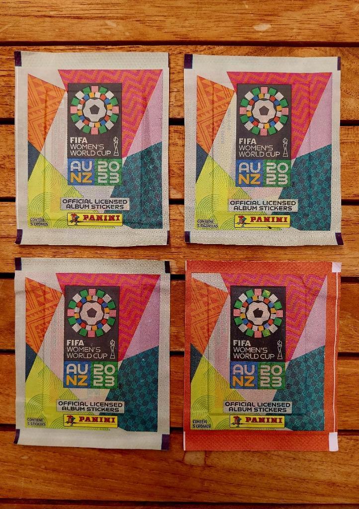 Panini WK Women's 2023 4 zakjes Brasil version/Brazilie vers, Verzamelen, Stickers, Nieuw, Ophalen of Verzenden