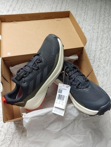 Sneakers voor heren.. maat 44 beschikbaar voor biedingen
