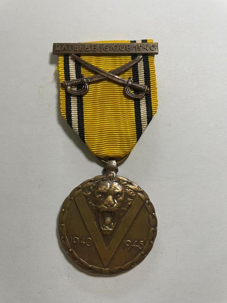 Lot 36: Bat. de Belgique 1940 chasseurs Ardennais, Verzamelen, Militaria | Tweede Wereldoorlog, Ophalen of Verzenden