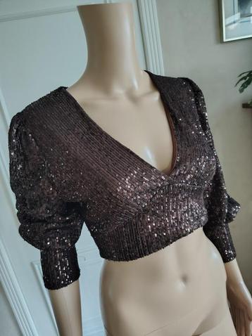 feestelijk crop top beschikbaar voor biedingen