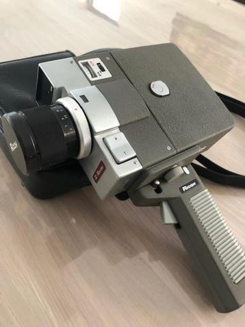 2 x filmcamera 8mm beschikbaar voor biedingen