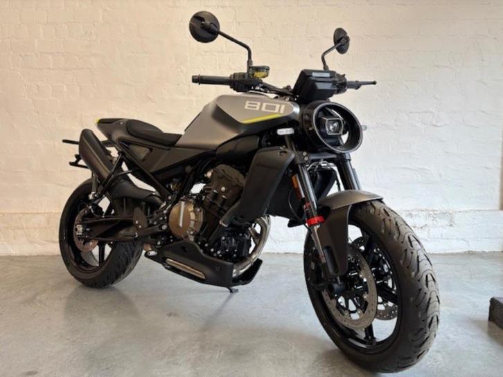 Husqvarna Vitpilen 801, Motoren, Motoren | Husqvarna, Bedrijf, Naked bike, 12 t/m 35 kW, 2 cilinders, Ophalen
