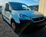 Peugeot partner 1.6 cc Benzine  2016 106k km, Auto's, Bestelwagens en Lichte vracht, Testrit aan huis, Stof, Euro 6, 4 cilinders