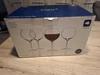 Leonardo rode wijnglazen, Ophalen, Nieuw