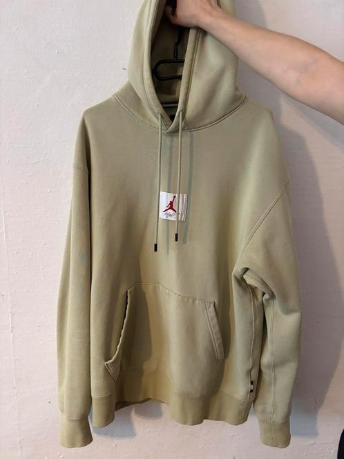 NIKE - JORDAN FLIGHT FLEECE HOODIE HEREN;Size M, Kleding | Heren, Truien en Vesten, Zo goed als nieuw, Maat 48/50 (M), Geel, Ophalen of Verzenden