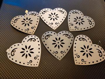 Set metalen hartjes  beschikbaar voor biedingen