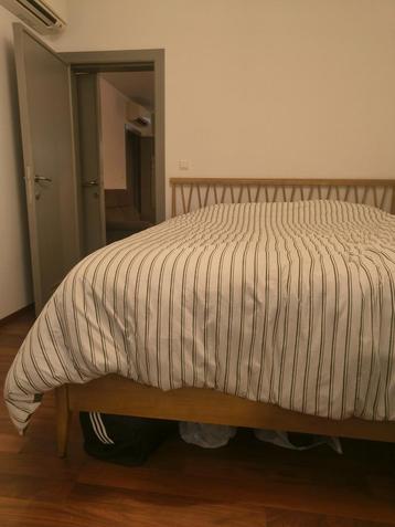 Bed king size beschikbaar voor biedingen