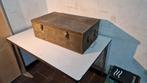 ancien coffre en métal solide lourd  80cmx35cmx40cm, Huis en Inrichting, Woonaccessoires | Kisten, Ophalen of Verzenden, Zo goed als nieuw