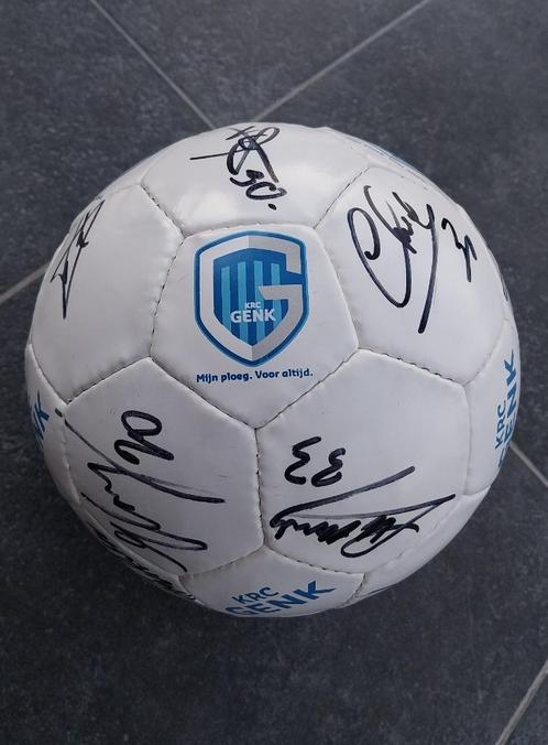 Officiele gehandtekende bal KRC Genk 2020/2021 nieuwstaat, Verzamelen, Sportartikelen en Voetbal, Nieuw, Ophalen of Verzenden