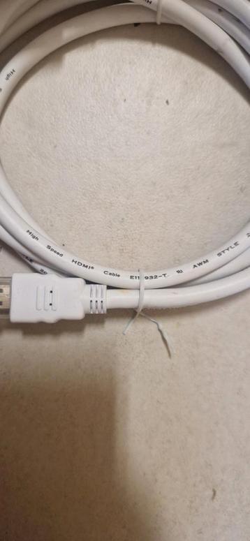 Hdmi to Hdmi 2 M  cable high speed  beschikbaar voor biedingen