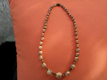 Vintage ketting van Murano-glazen kralen beschikbaar voor biedingen