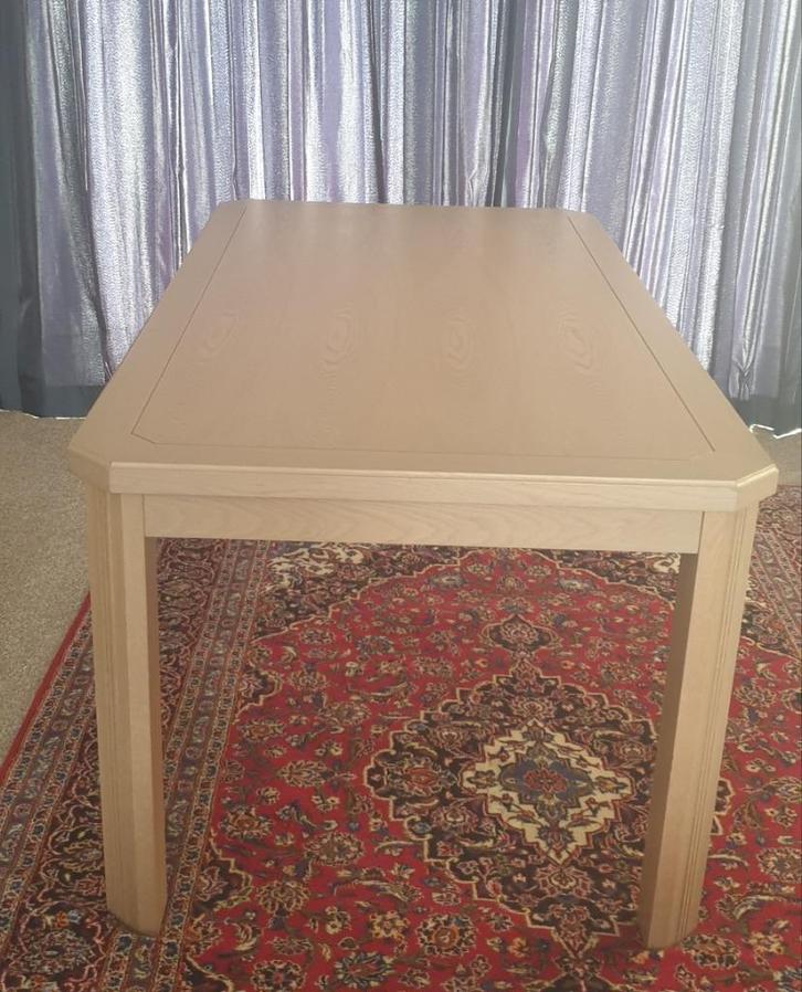 Eettafel gemaakt van eikenhout, Huis en Inrichting, Tafels | Eettafels, Zo goed als nieuw, Eikenhout, Ophalen