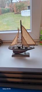 Joli sandwich en bois, Enlèvement, Comme neuf, Plus grand que 1:32