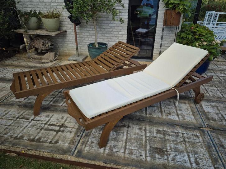 Ligstoel teak: 2 beschikbaar, Tuin en Terras, Ligbedden, Inklapbaar, Verstelbaar, Verrijdbaar, Ophalen